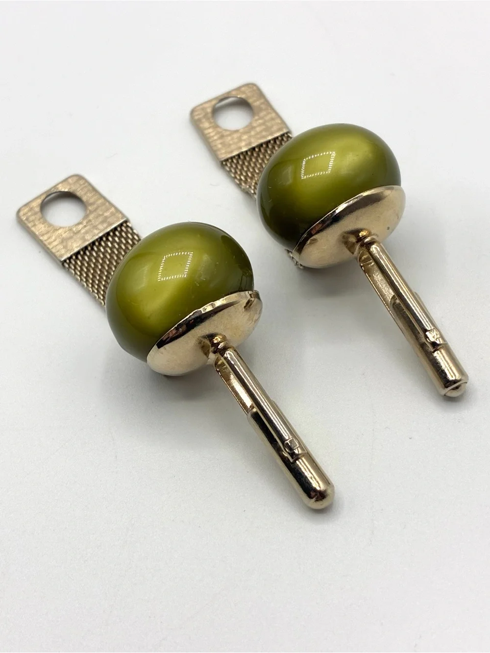 Vintage Green Lucite Cabochon Mesh Wrap Around Cufflinks Gold Tone MCM